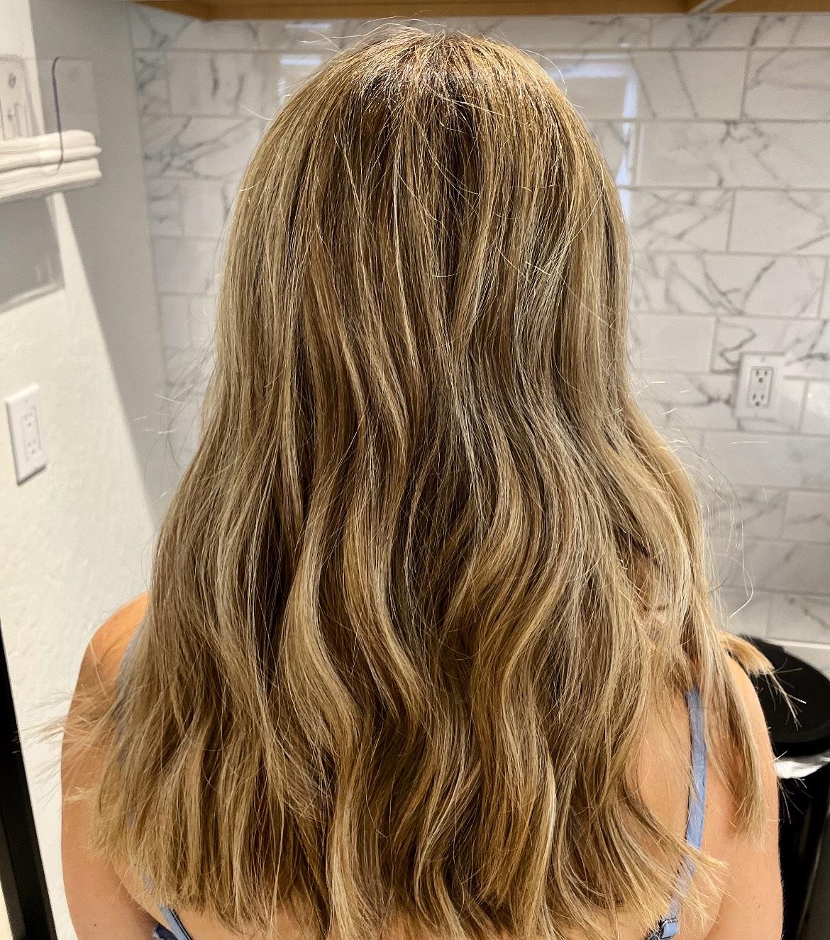 Gray blending base with blonde highlights
